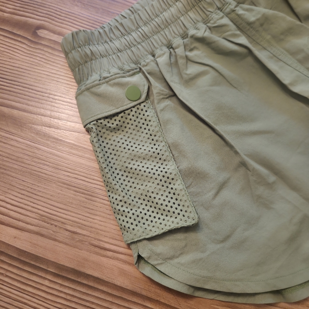 Spiritual Gangster Catus Green Demi Cargo Shorts with Mesh Pockets - Picture 7 of 10